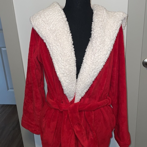 Victoria Secret Red Robe - Picture 5 of 9